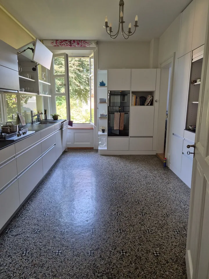 stilvolle 6-Zimmer-Altbauwohnung im beliebten Kirchenfeldquartier