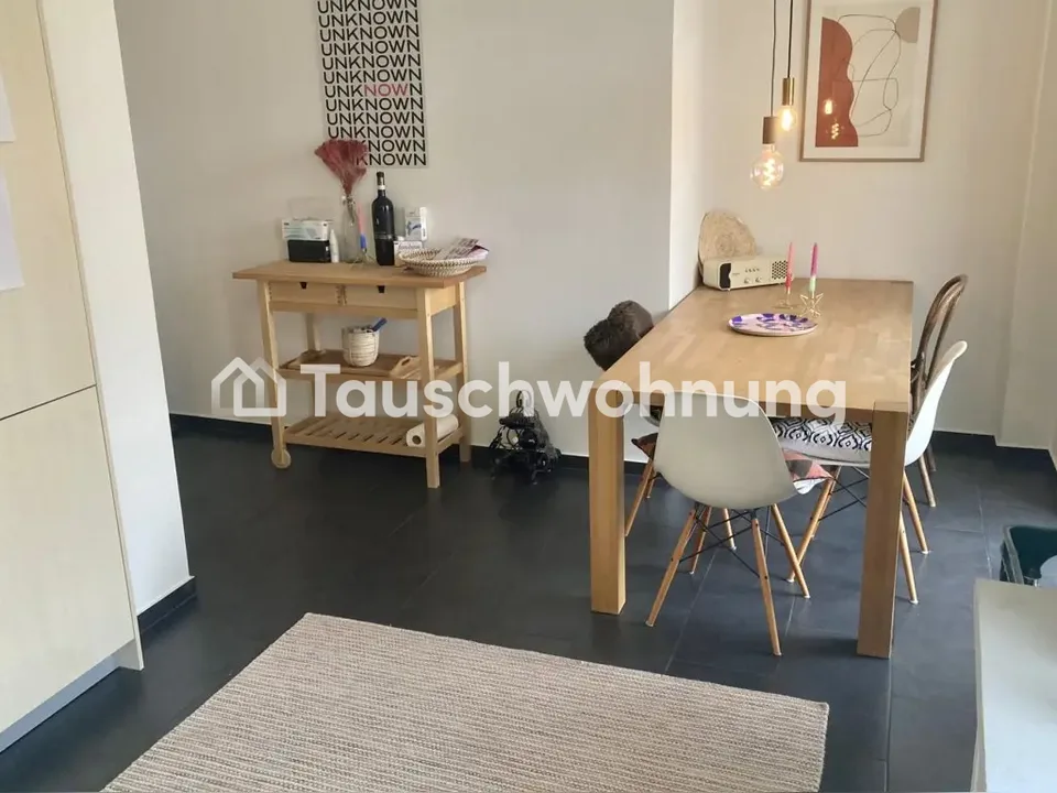 Appartement ancien de 3,5 pièces (K3) contre un appartement plus grand dans le K3