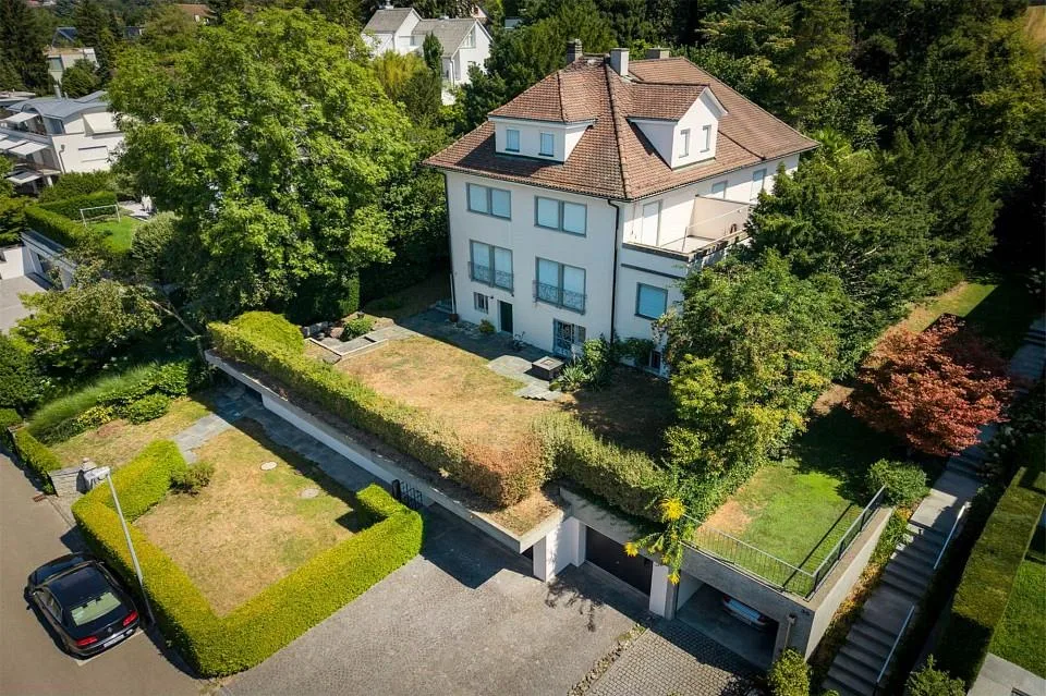 Grosszügiges freistehendes Einfamilienhaus in ruhiger Lage von Zoll...