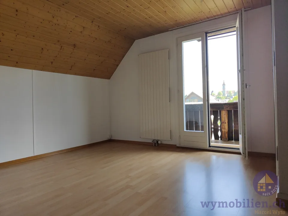 Appartamento mansardato di 3 stanze in una casa plurifamiliare con solo 3 unità!