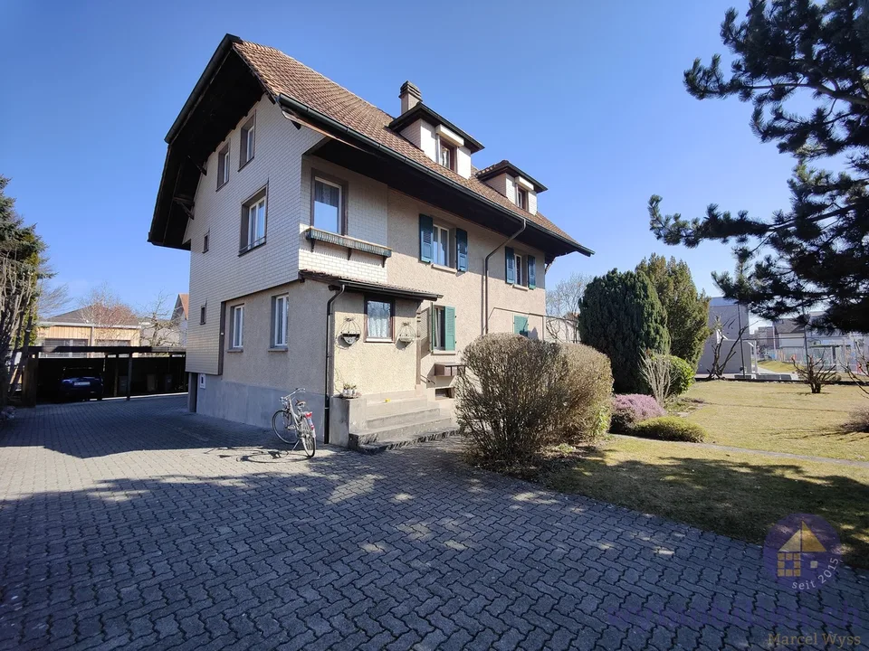 Appartamento mansardato di 3 stanze in una casa plurifamiliare con solo 3 unità!
