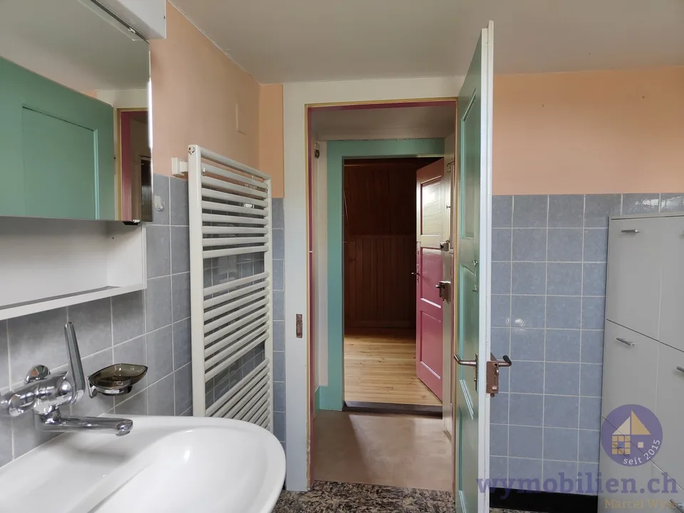 Appartamento mansardato di 3 stanze in una casa plurifamiliare con solo 3 unità!