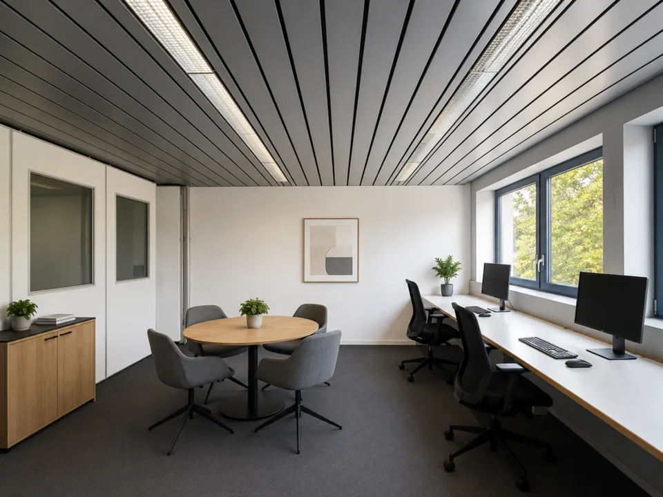 VIELSEITIG NUTZBARE GEWERBERÄUME: BÜRO, HOBBY UND LAGER IN MUOLEN