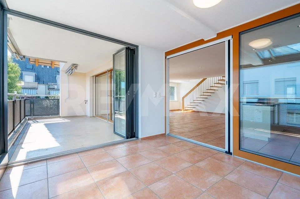 Ampio soggiorno su due piani - Maisonette di 180,8 m²