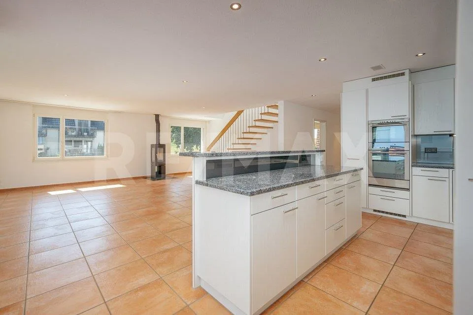 Ampio soggiorno su due piani - Maisonette di 180,8 m²