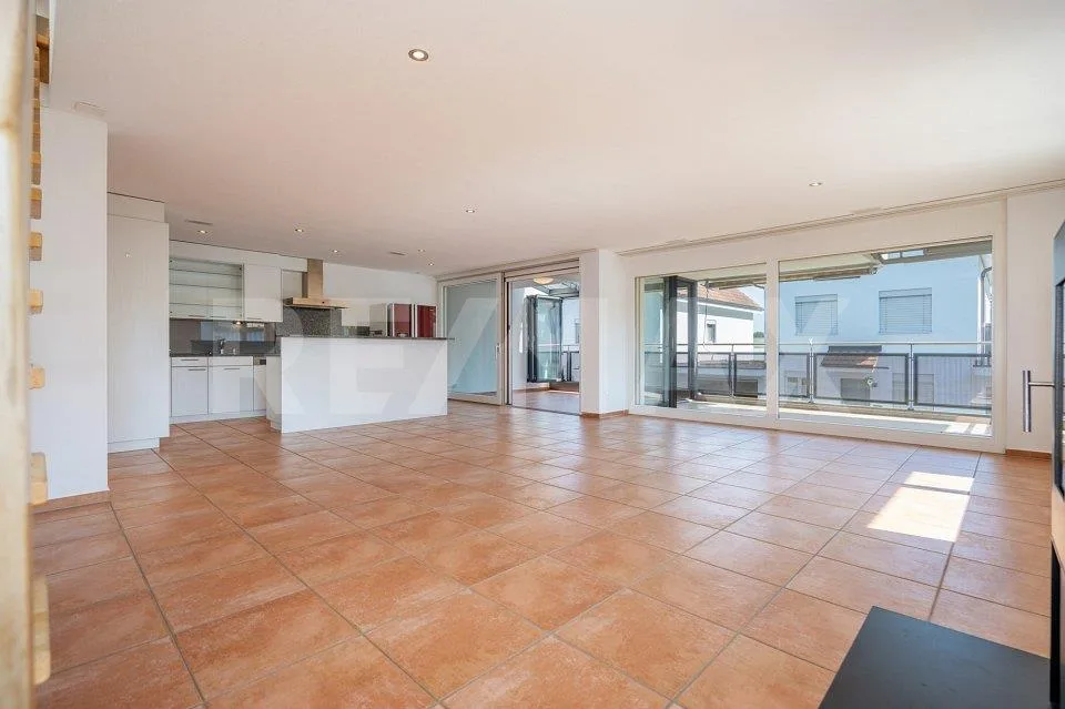 Ampio soggiorno su due piani - Maisonette di 180,8 m²