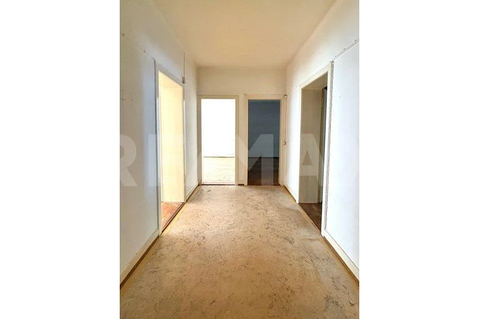 Appartement Charmant en Emplacement Privilégié, Bâle - 72m², 3 Chambres