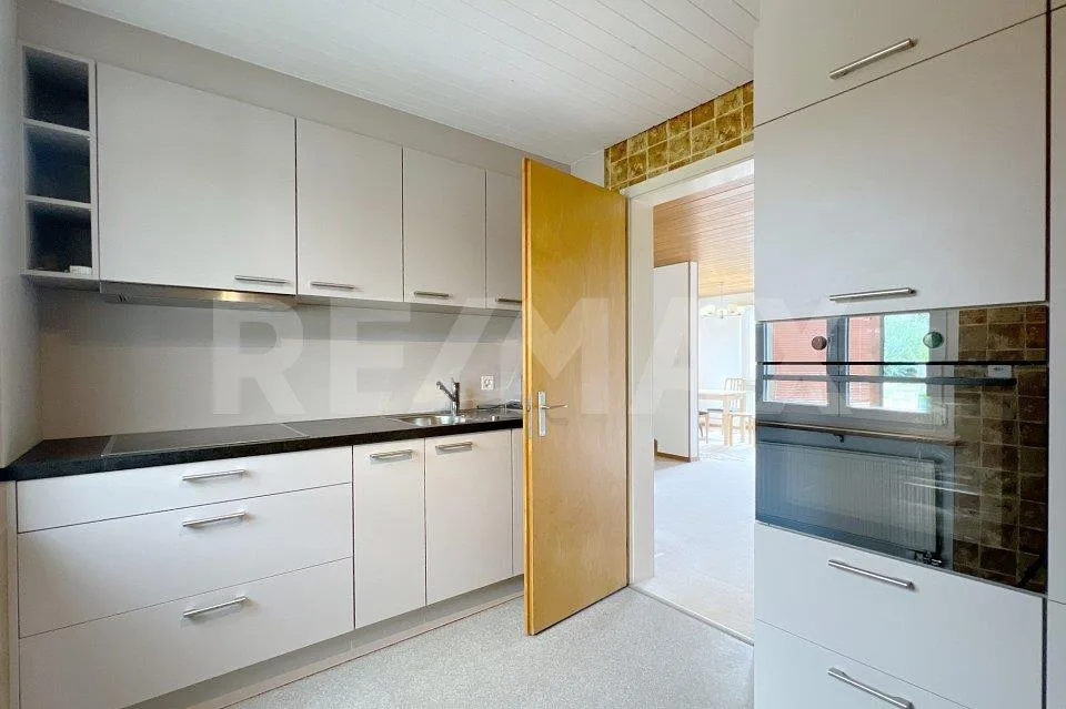 Sunny residential location meets great potential