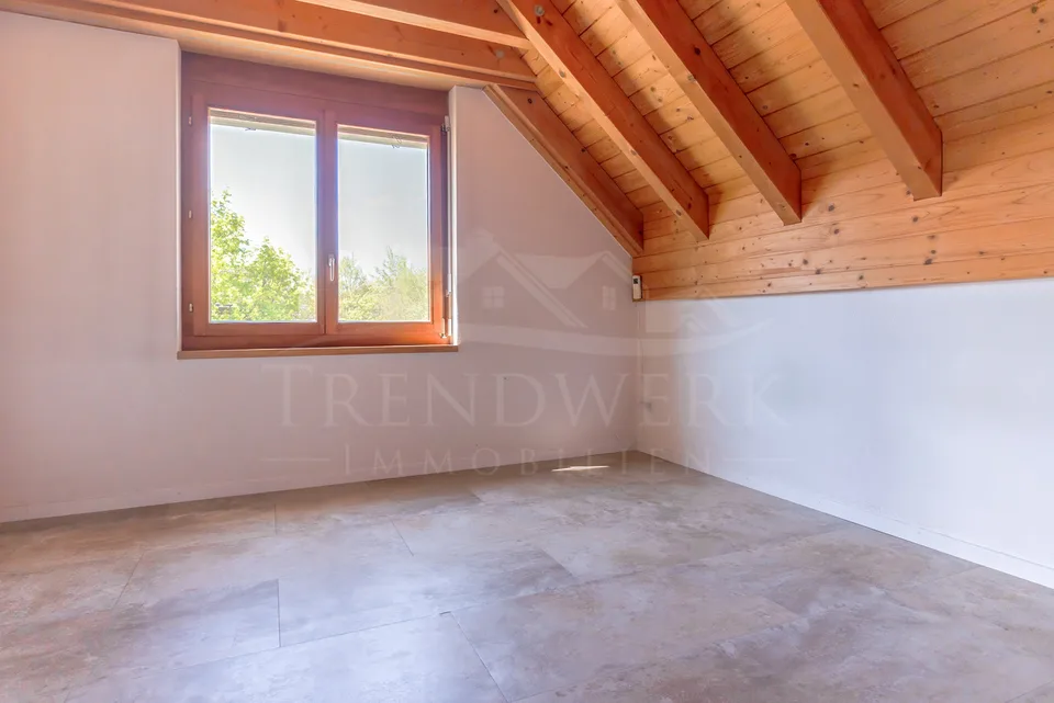5.5-Room Condominium with Alpine View in Freimettigen