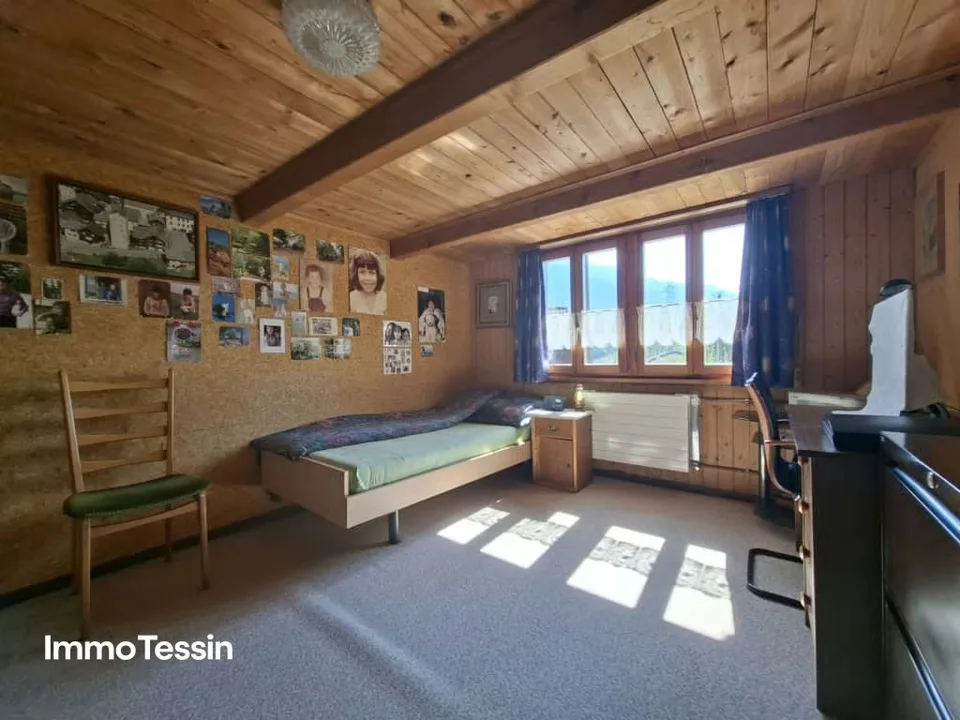 Cozy & lovingly converted Ticino refuge, semi-detached house with Grottino, workshop, and fireplace – photo 11 of 13