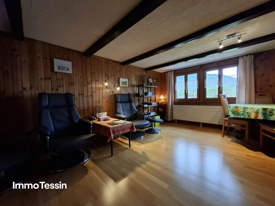 Cozy & lovingly converted Ticino refuge, semi-detached house with Grottino, workshop, and fireplace – photo 8 of 13