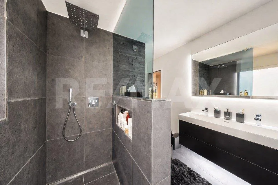 Modern, well-kept, convincing | 5.5+ room house | Living at a high level