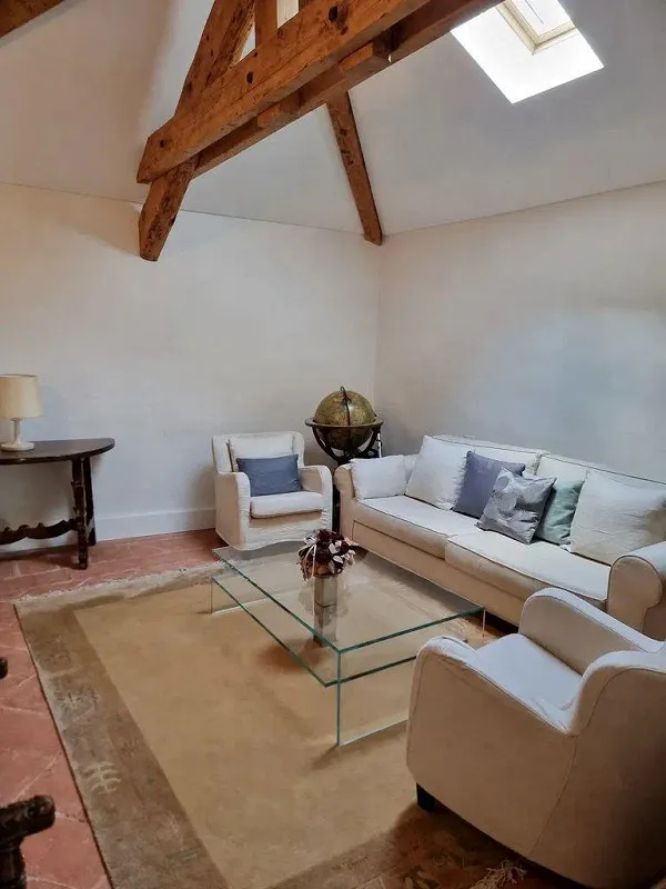 Charming penthouse with terrace in a historic villa