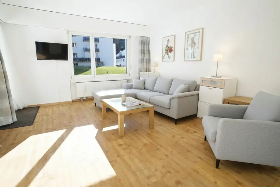 Alpine Retreat in Prime Location in LAAX - Ski-in/Ski-out & Wellness Included