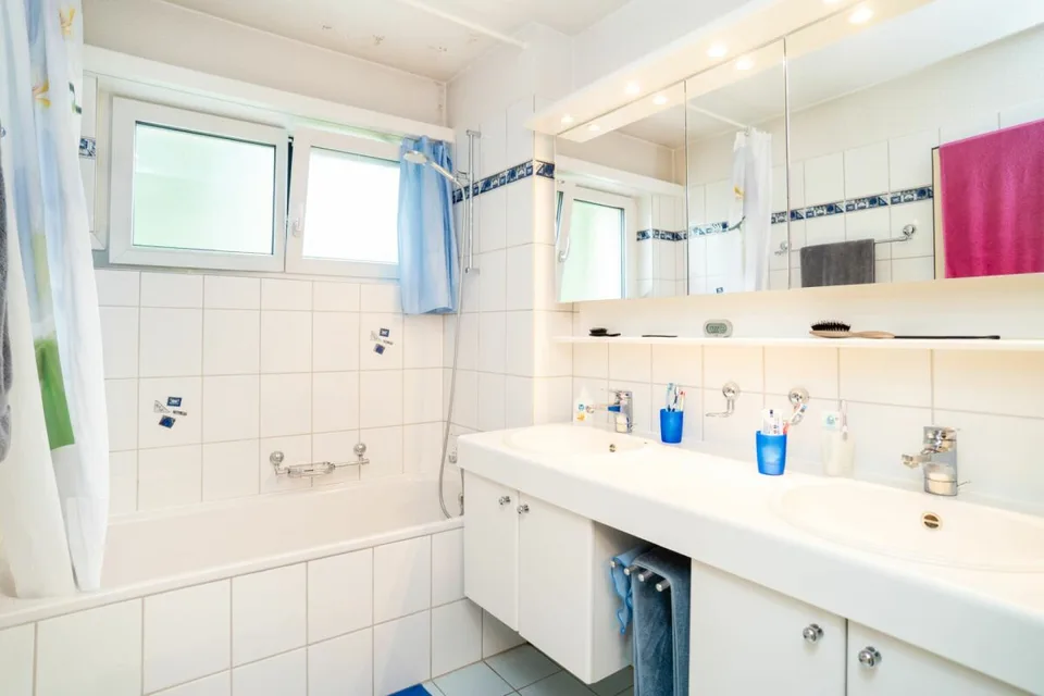 Pretty 4.5 Room Apartment in Family-Friendly Neighborhood