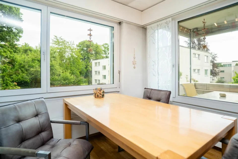 Pretty 4.5 Room Apartment in Family-Friendly Neighborhood