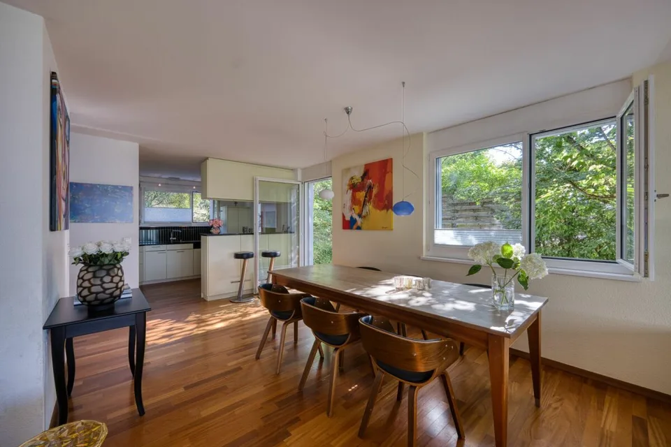 MEDITERRANEAN LIGHT-FLOODED 6.5 ROOM HOUSE WITH DREAM VIEW