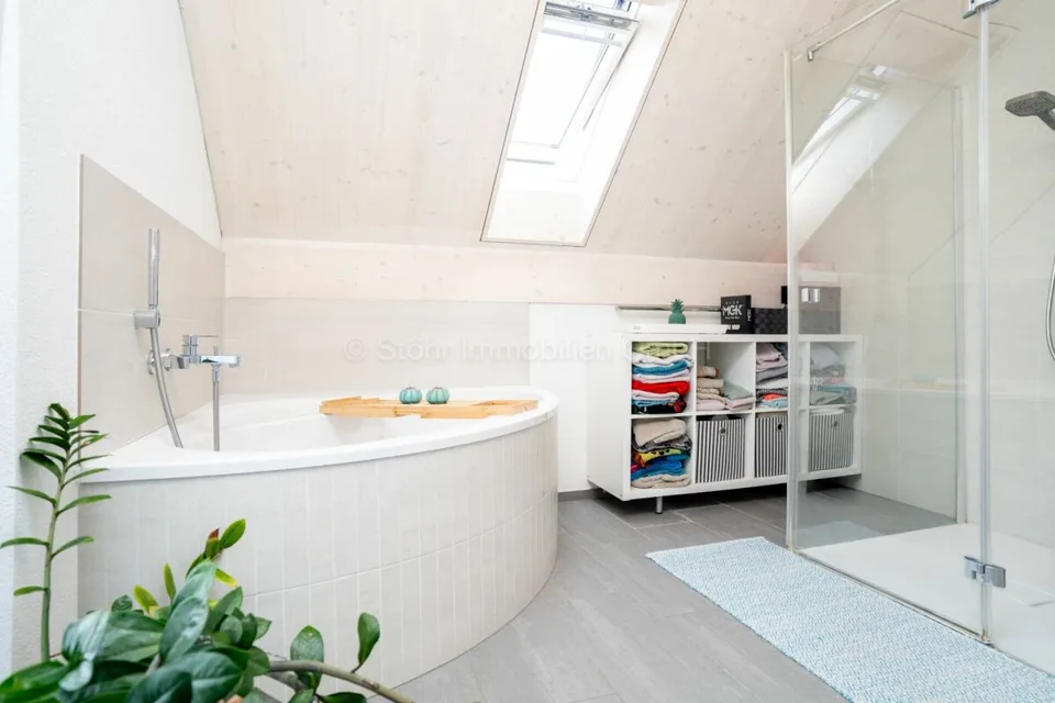 Top modern 5.5 room semi-detached house in a quiet location