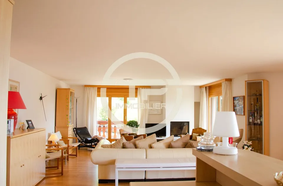 Bright 4.5-Room Apartment, just 5 Minutes from the Center of Crans / Ref. 1007-661