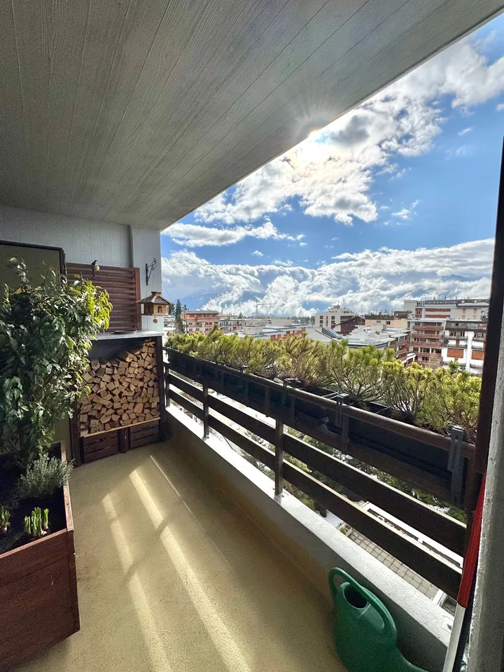 Stunning 2.5-room renovated apartment in the heart of Crans with breathtaking views on the 6th floor