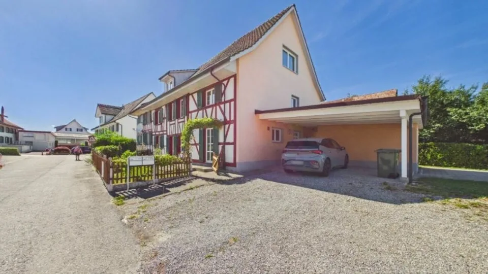 Viele Nutzungsmöglichkeiten mit 7.5 - Zimmer