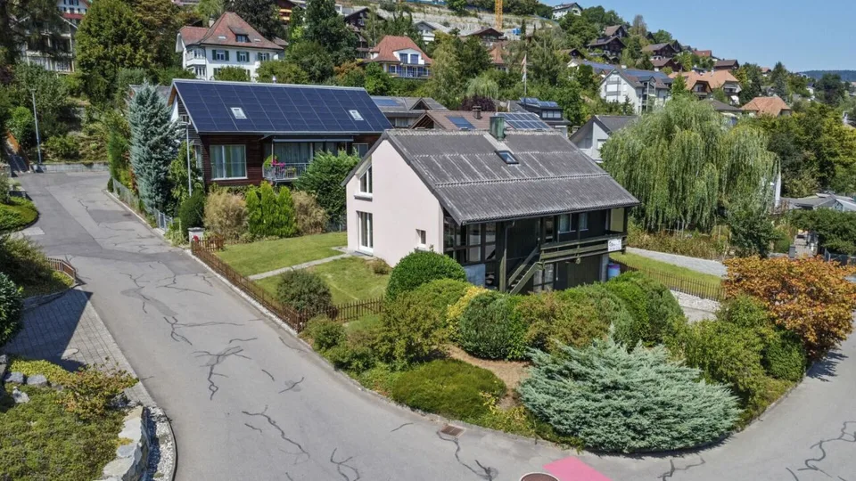Maison individuelle 5½ pièces, indépendante, centrale, ensoleillée, avec potentiel