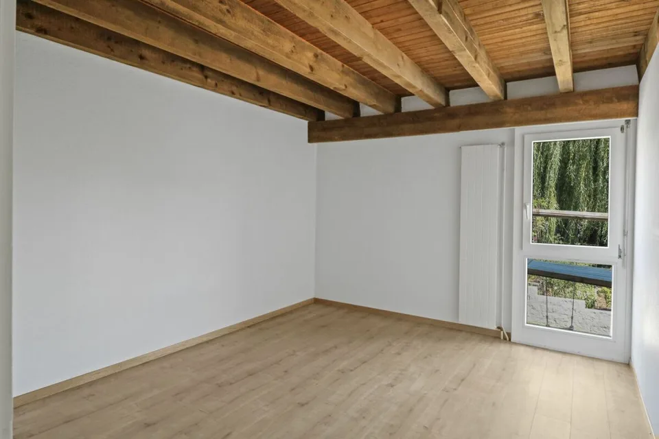 Maison individuelle 5½ pièces, indépendante, centrale, ensoleillée, avec potentiel