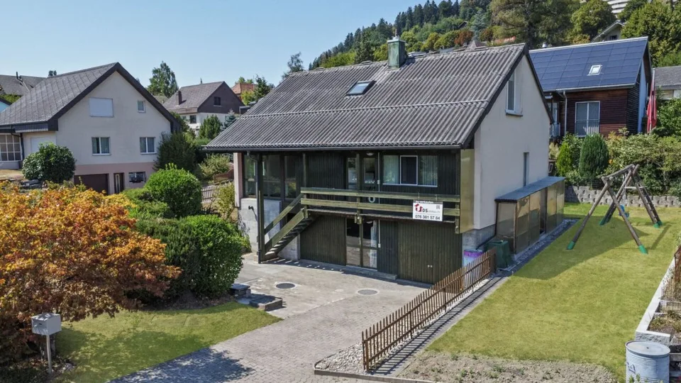 5½-Zimmer-Einfamilienhaus, freistehend, zentral, sonnig, mit Potenzial