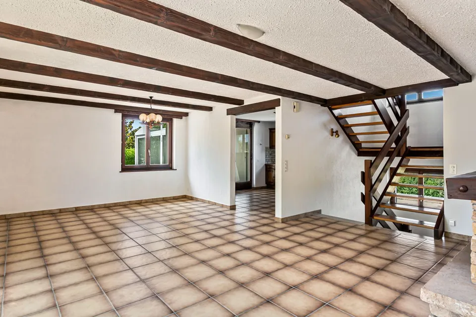 Maison familiale spacieuse de 7 pièces à Saignelégier