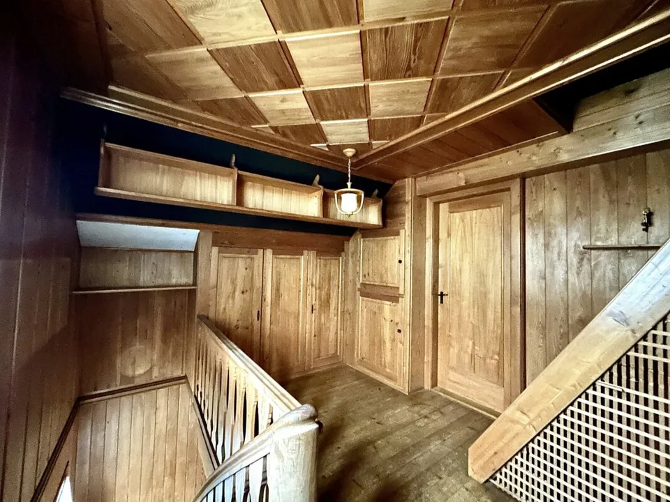 5.5-Room Single-Family House for Renovation and Design in Bettenhausen!