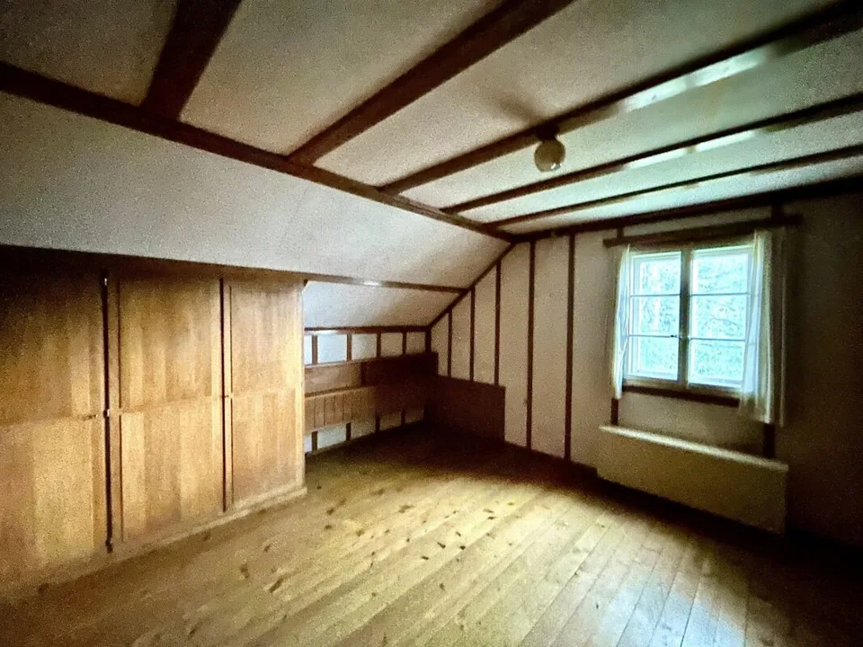 5.5-Room Single-Family House for Renovation and Design in Bettenhausen!