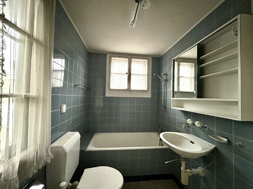 5.5-Room Single-Family House for Renovation and Design in Bettenhausen!