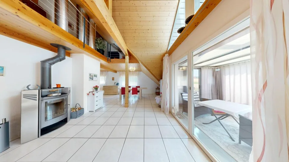 3.5 Rooms, Lots of Light and a Gallery to Fall in Love With