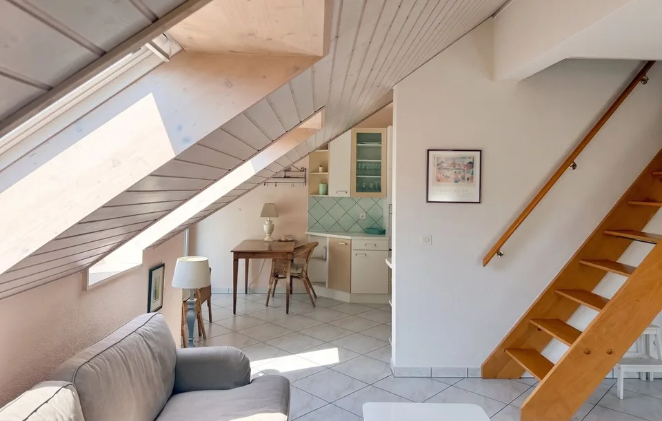 Duplex familial baigné de lumière au coeur de Terre Sainte