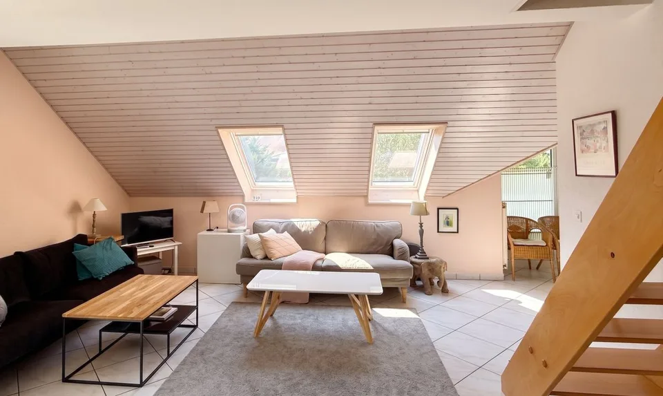 Duplex familial baigné de lumière au coeur de Terre Sainte