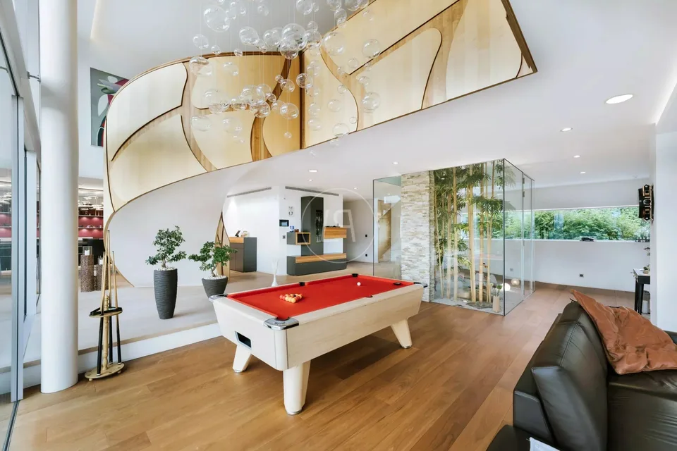 Villa d'Exception – Design Contemporain et Prestations Haut de Gamme