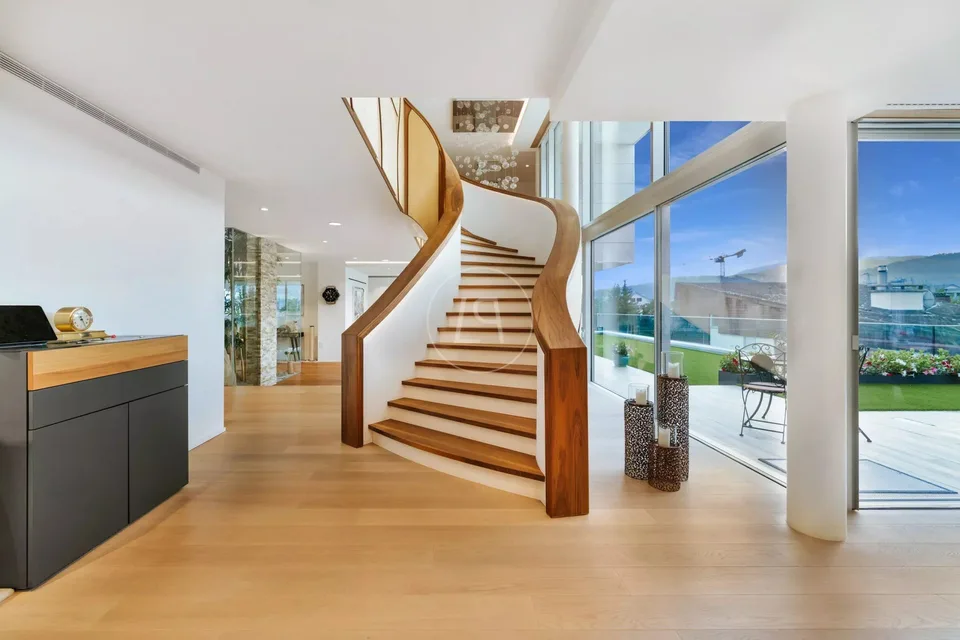 Villa d'Exception – Design Contemporain et Prestations Haut de Gamme