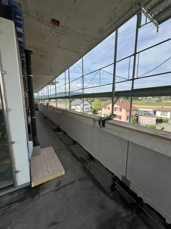 Einzigartige 3.5-Zimmer Wohnung mit 70m2 Terrasse und Wintergarten