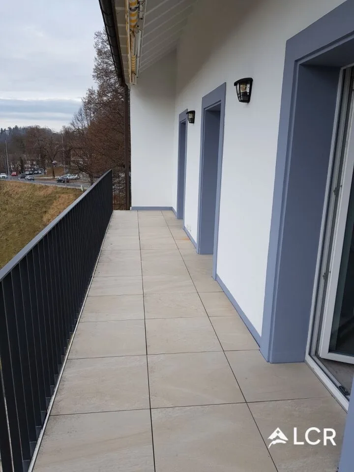 Bel appartement avec 5,5 pièces / 4 chambres / 2 salles de bains / 2 balcons