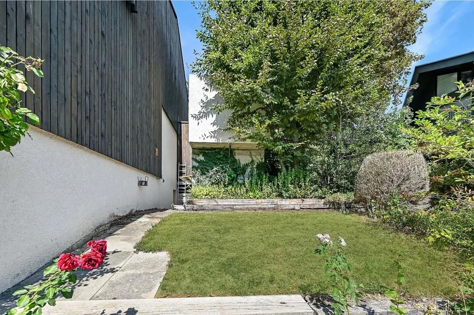 5.5-Zimmer-Einfamilienhaus mit traumhafter Aussicht und grosszügiger Terrasse in Kehrsatz