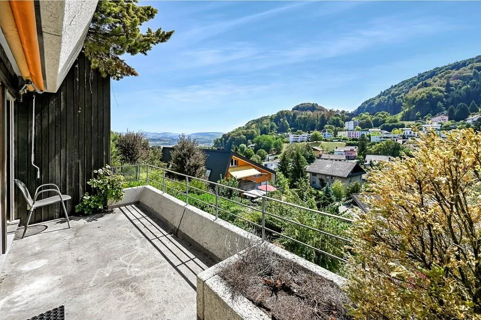 5.5-Zimmer-Einfamilienhaus mit traumhafter Aussicht und grosszügiger Terrasse in Kehrsatz