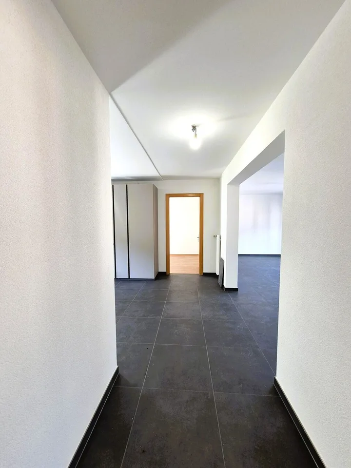 Helles 3,5-Zimmer-Apartment im Herzen von Noës renoviert