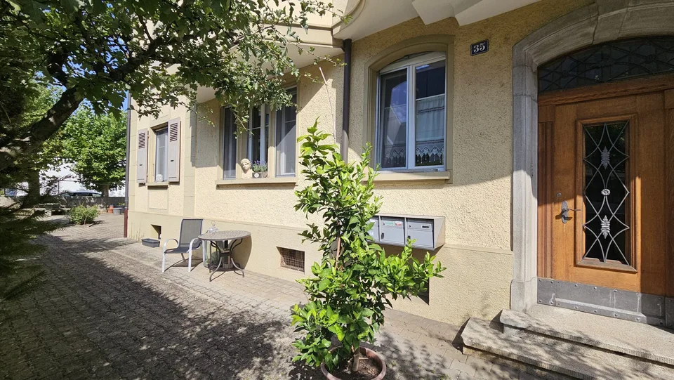 Zu verkaufen in Delémont 4,5-Zimmer-Wohnung im Obergeschoss