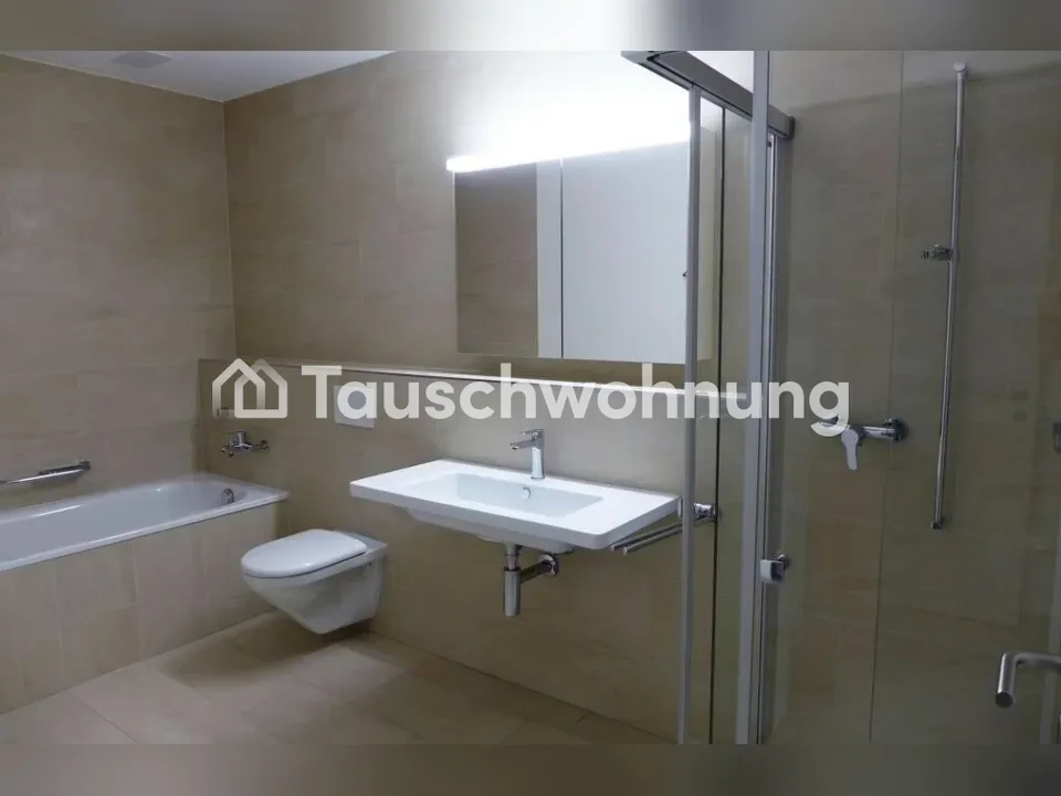 Grosse 4.5-Zi.Terrassenwohnung (127m²) mit viel Privatsphäre