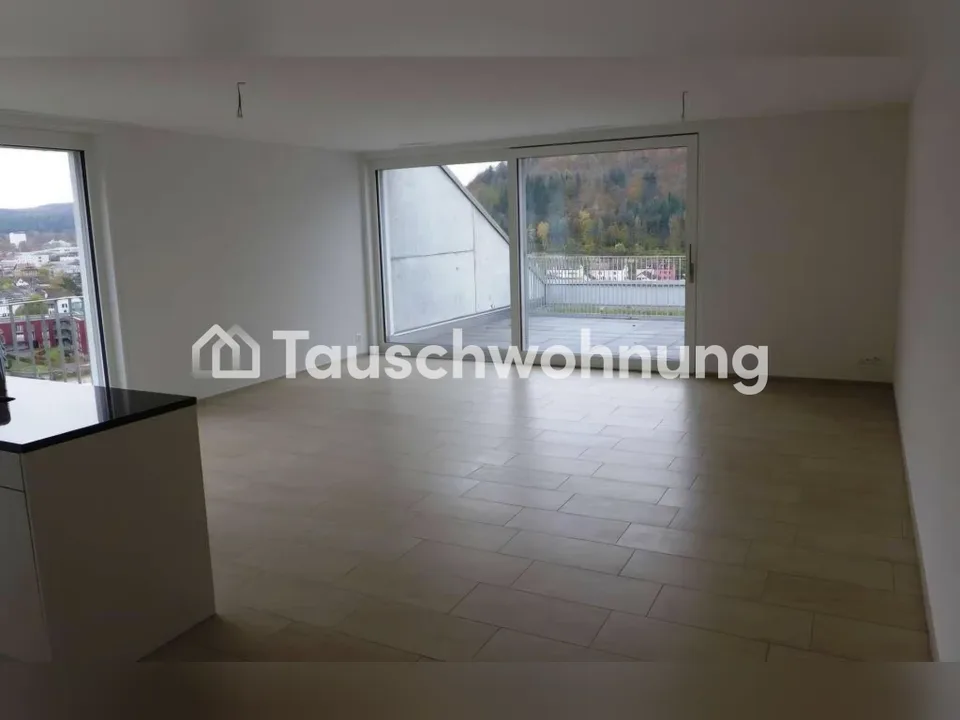 Grosse 4.5-Zi.Terrassenwohnung (127m²) mit viel Privatsphäre