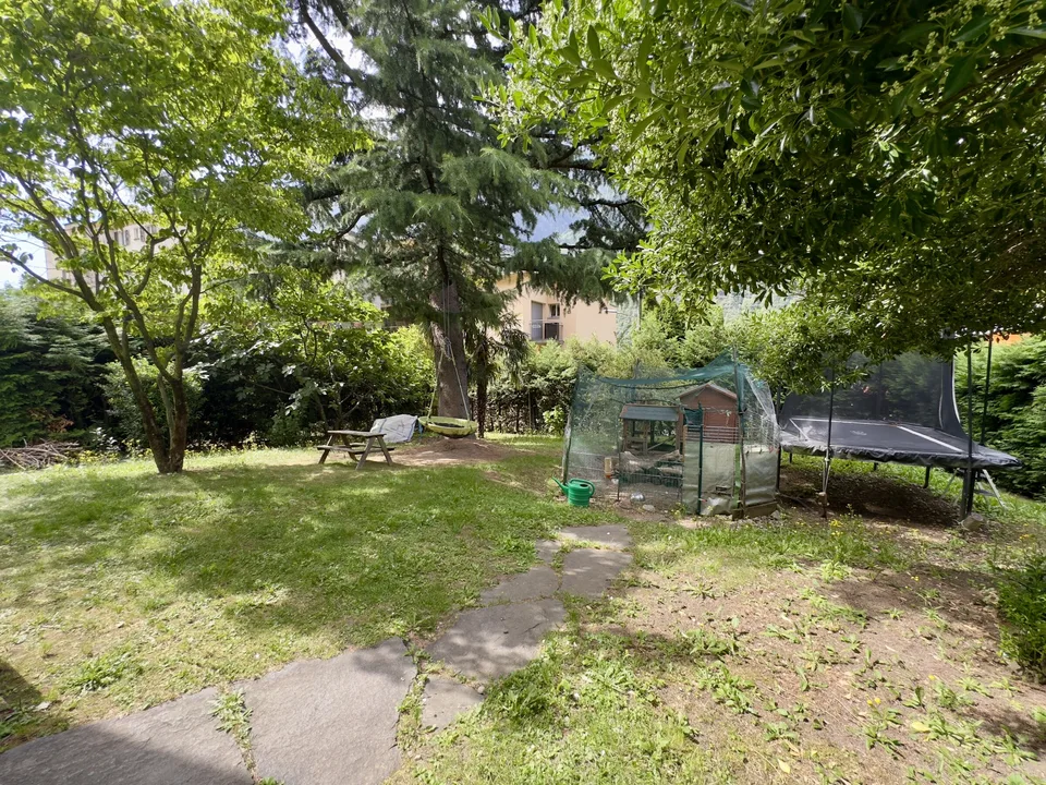 Detached house with 7 rooms and large garden in Giornico