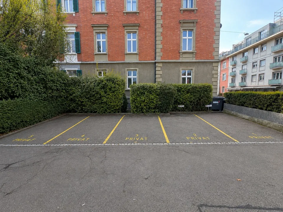 Aussenparkplatz Nr. 5 zu vermieten per 01.10.2026