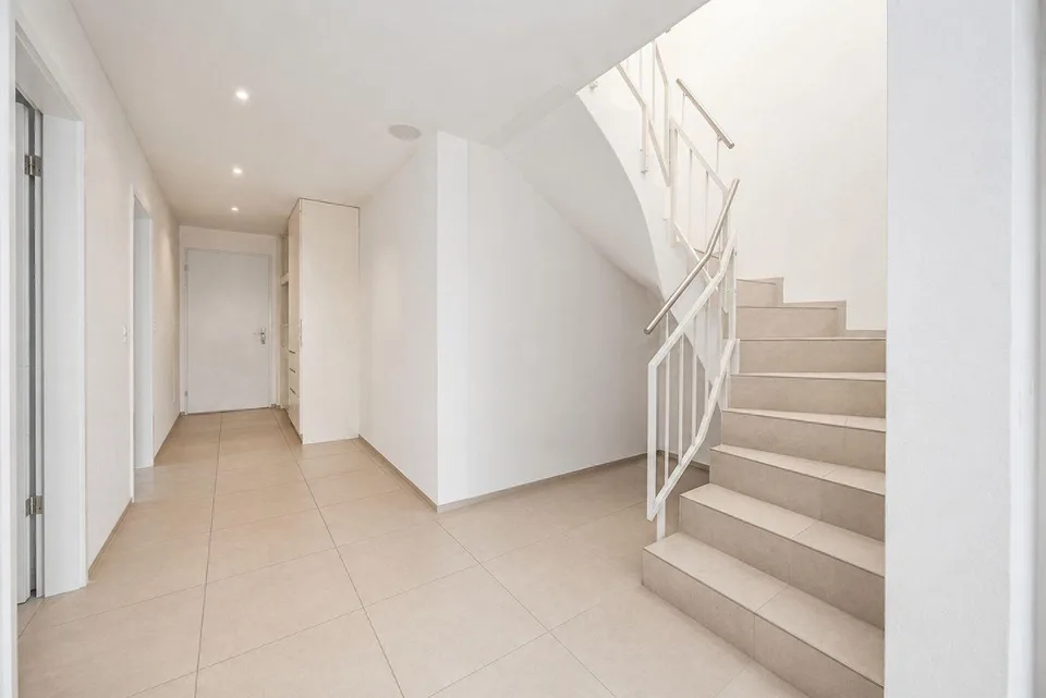 APPARTEMENT 3.5 PIECES + SALLE CREATIVE DE 27M2
