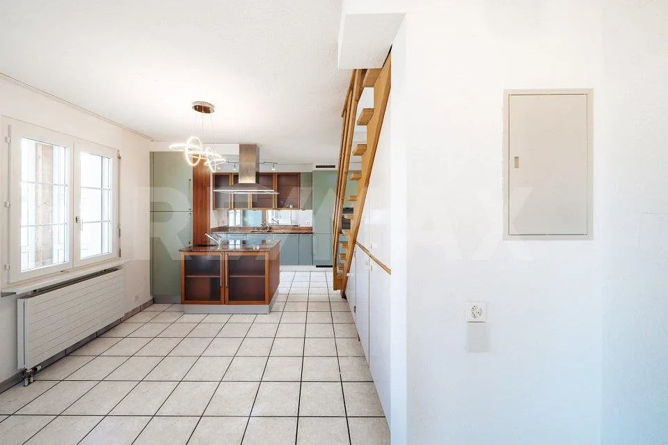 Grosszügige 5.5-Zimmer-Maisonette mit Einfamilienhaus-Charakter an zentraler Lage