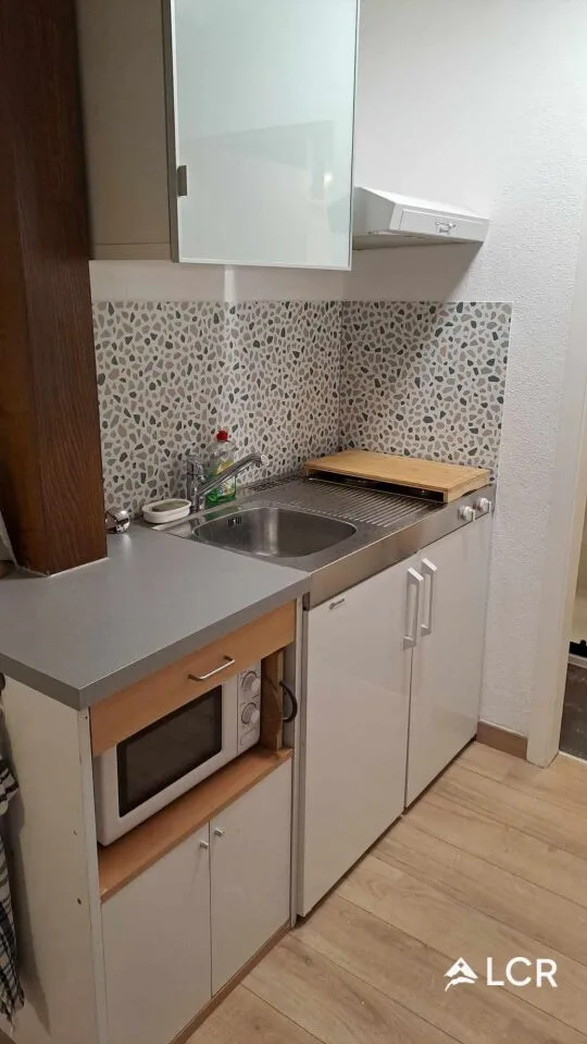 Bel appartement de 5.5pièces meublé 4 CHB / 2 SDB / 1 terrasse / 3 places de parc